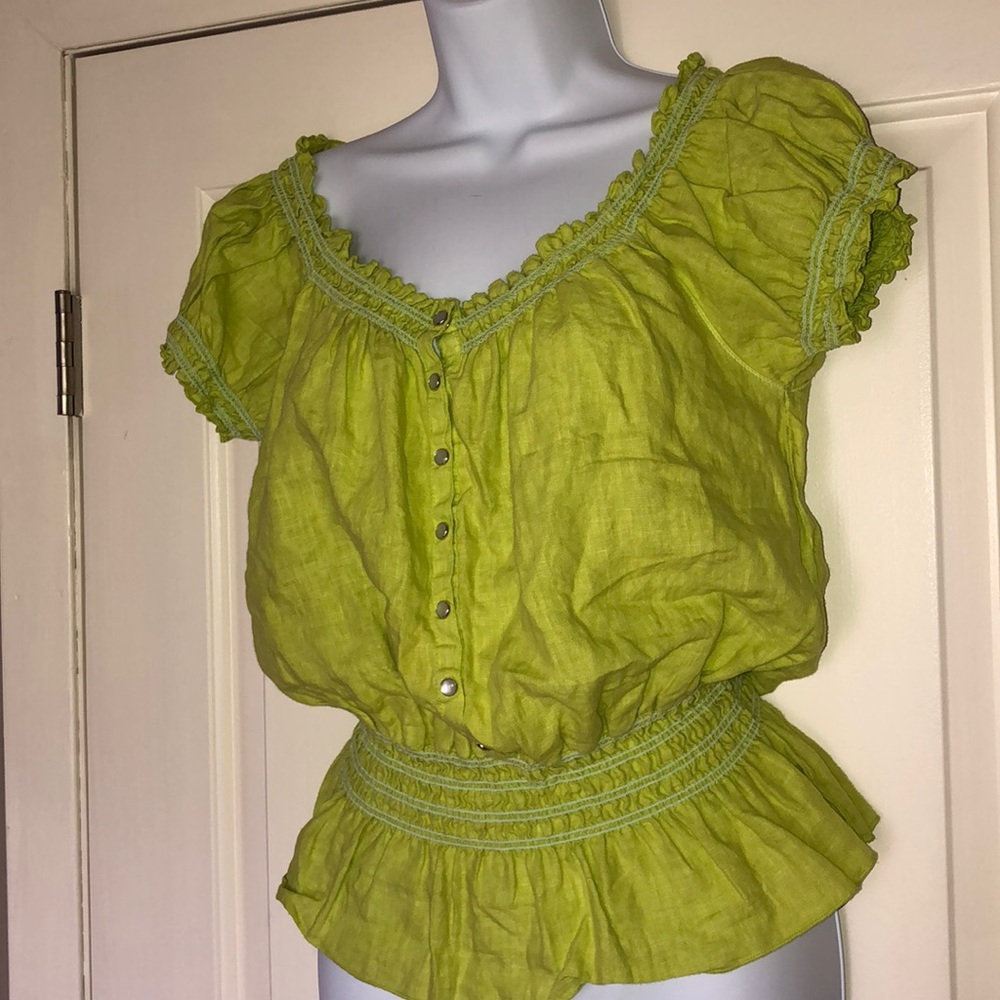 Nine West peasant top with pearl snaps